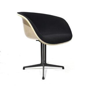 La Fonda Armshell in Black Upholstery and Black Base