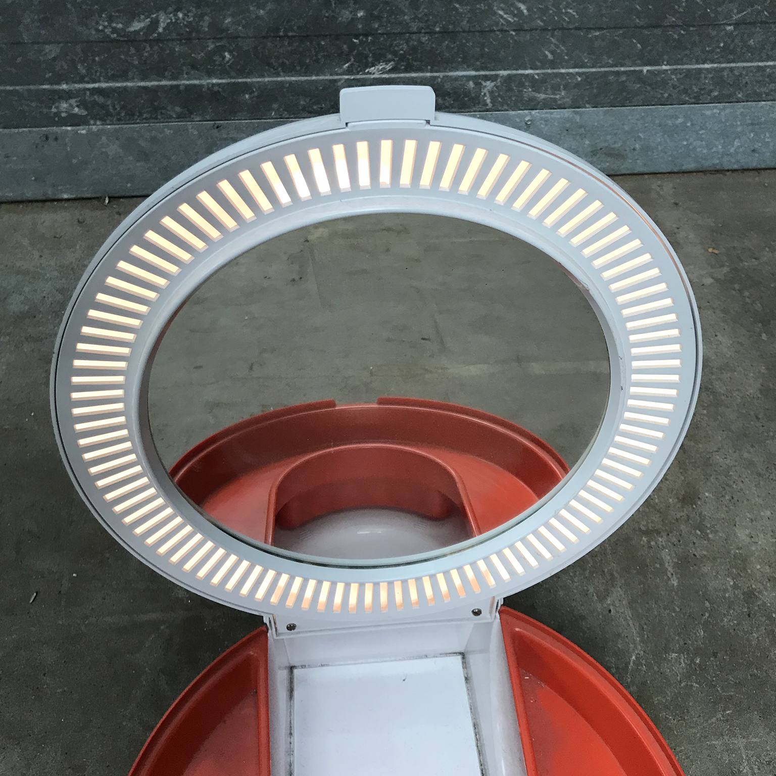 Unique portable Make Up Set with Light - Image 9