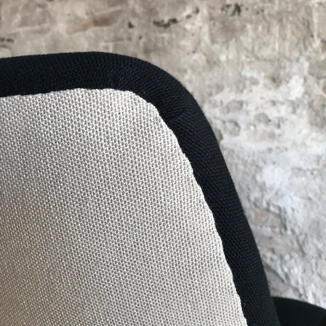 Pinguin Chair, Theo Ruth, in Black White - Image 12