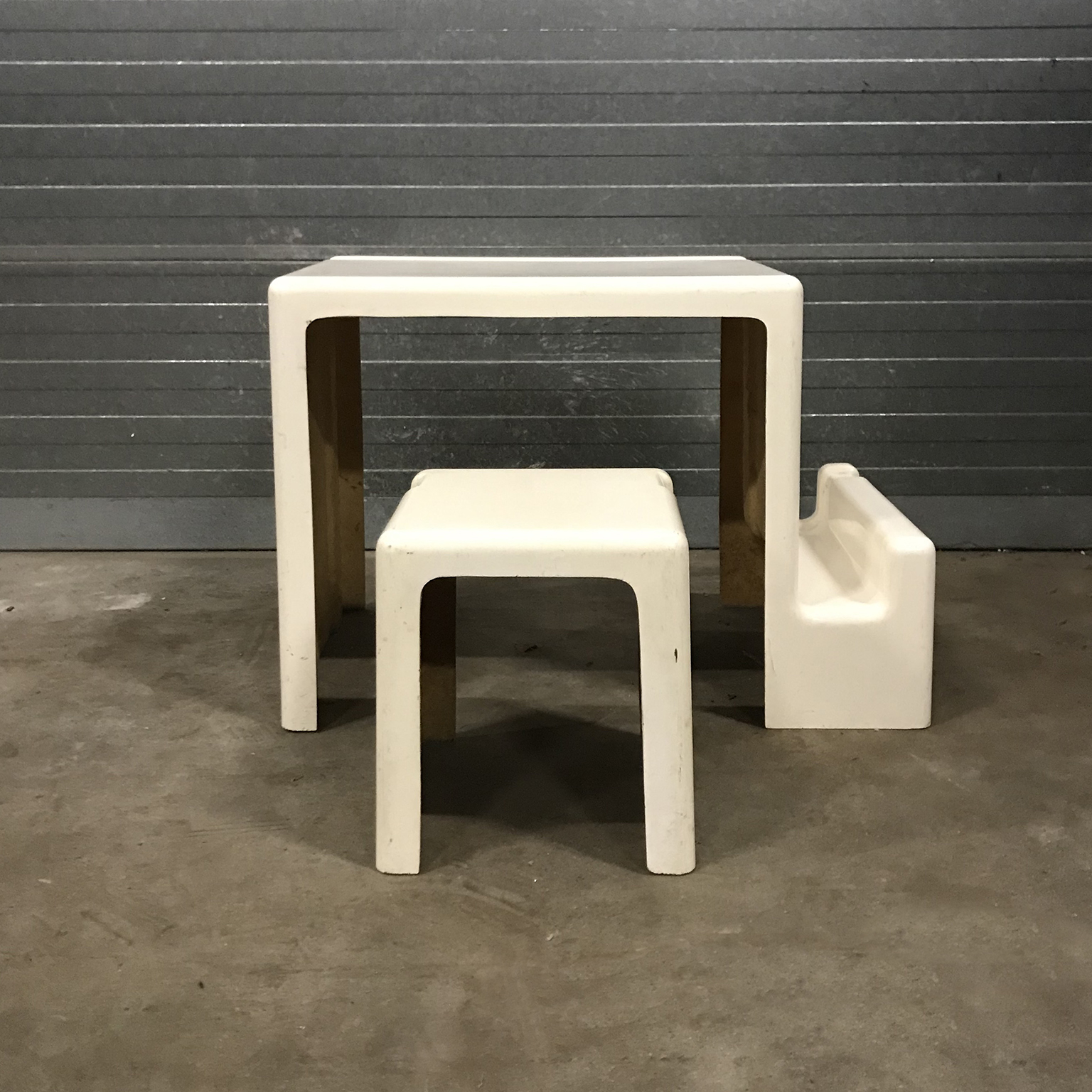 Rare 1970s Off-White Plastic Children Desk with Stool - Image 7