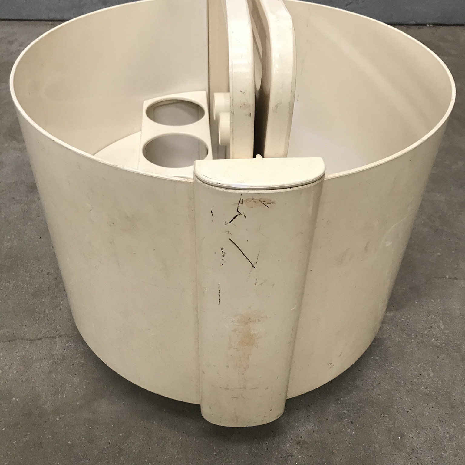 Mobile 1970s Plastic Vintage Space Age Bar in Off-White, circa 1970 - Image 20