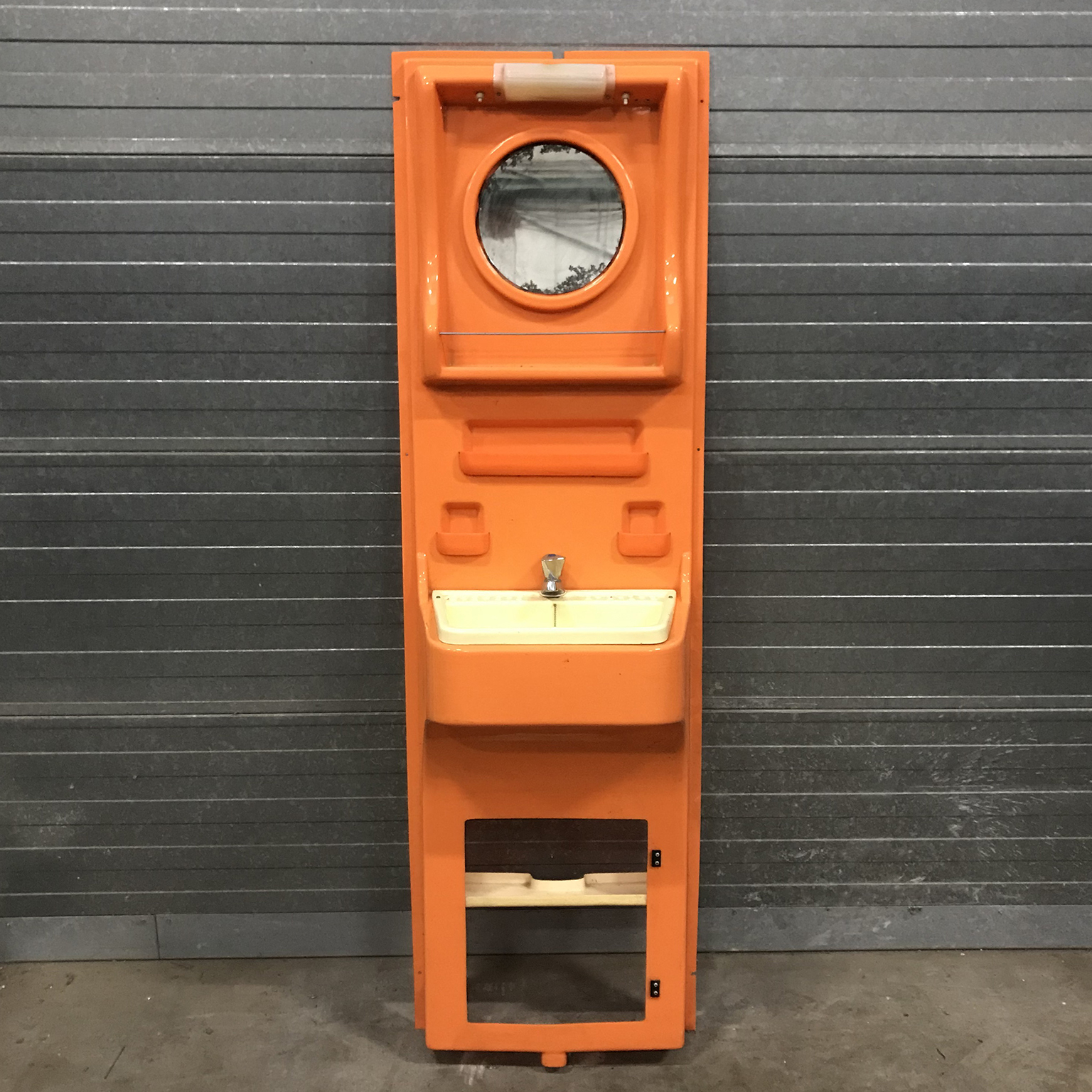 Seventies Orange Plastic Washstand - Image 2