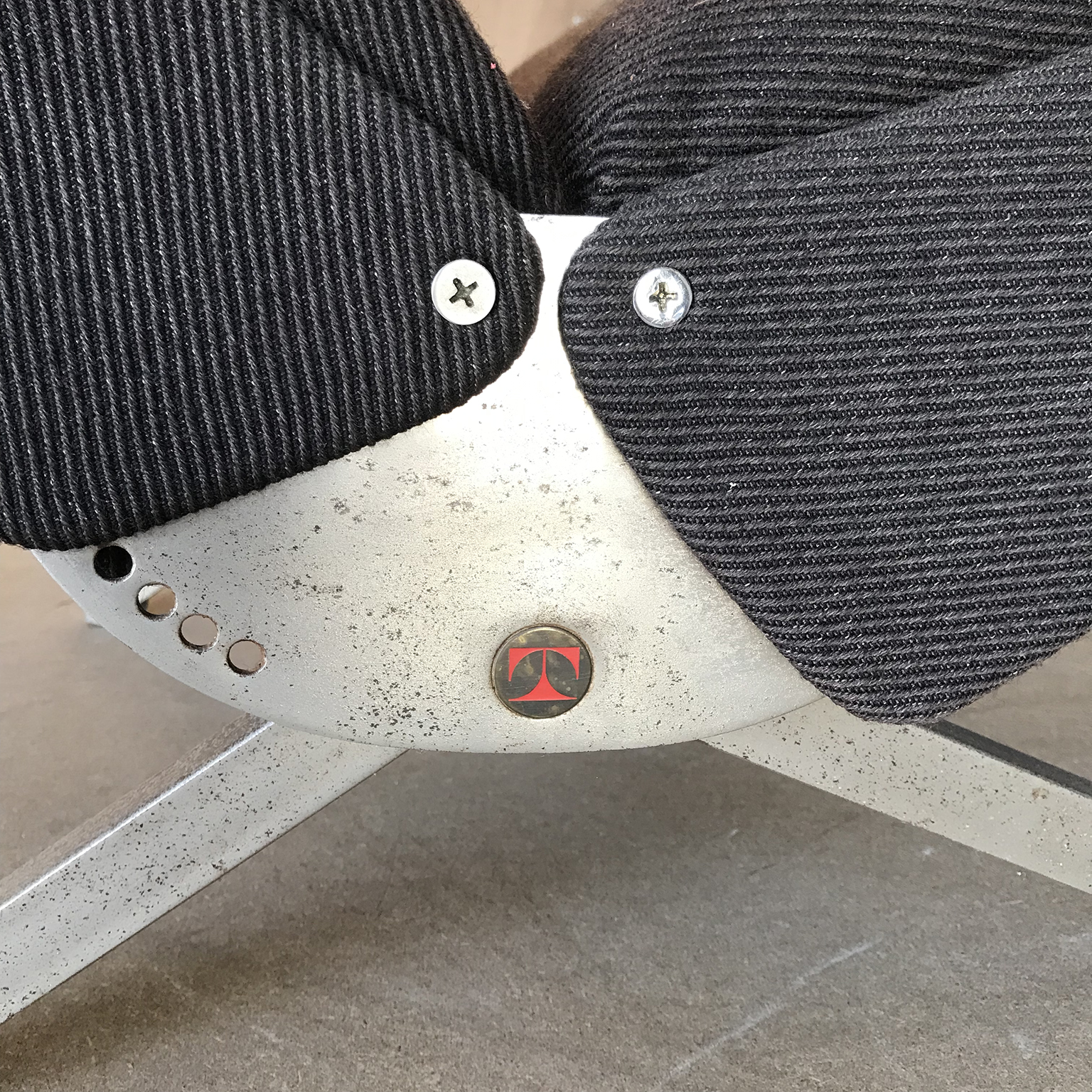 P40 Tecno Lounge Chair in original brown upholstery by Borsani - Image 7