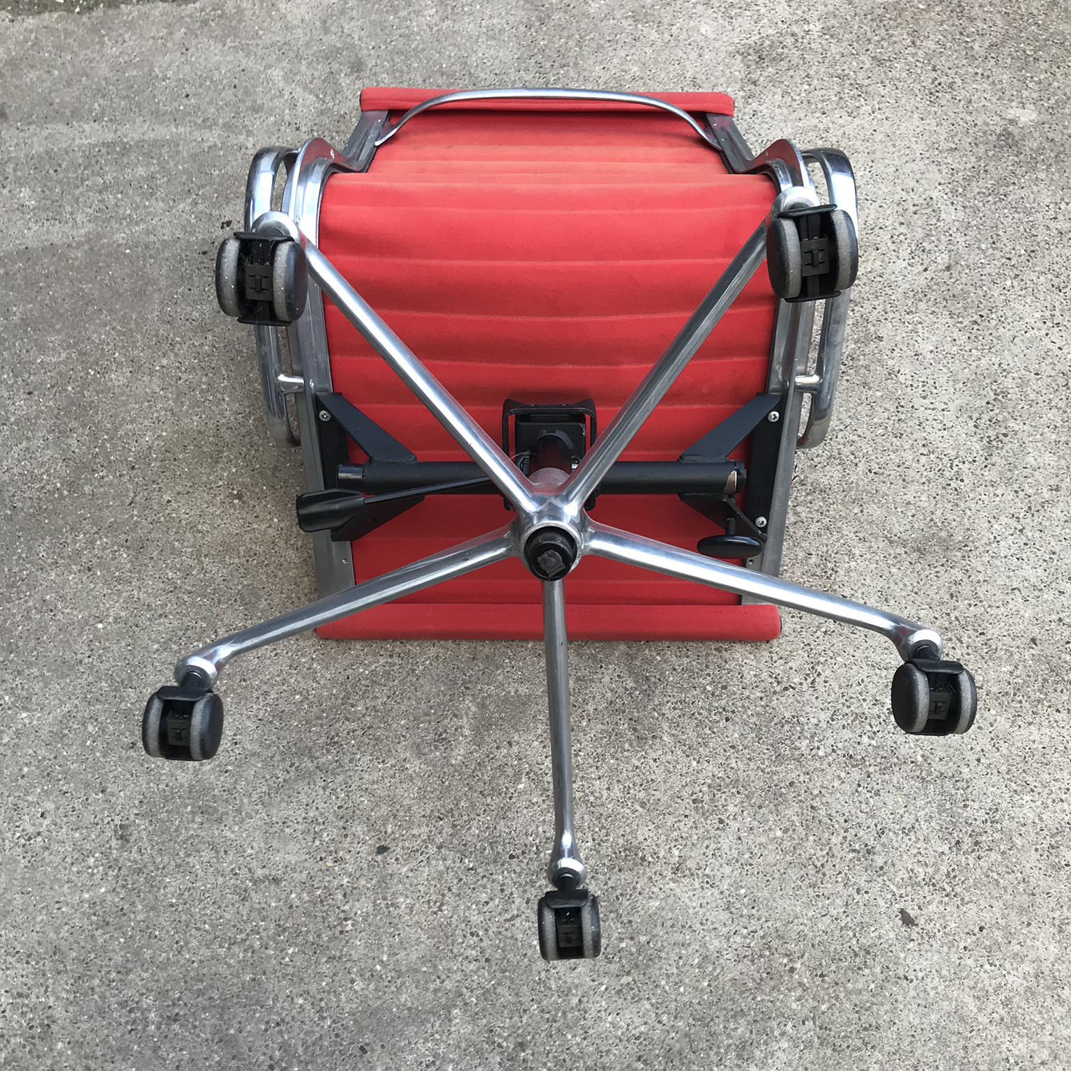 Red Adjustable Tilt Office Chair with Five Wheels, Ray & Charles Eames - Image 20
