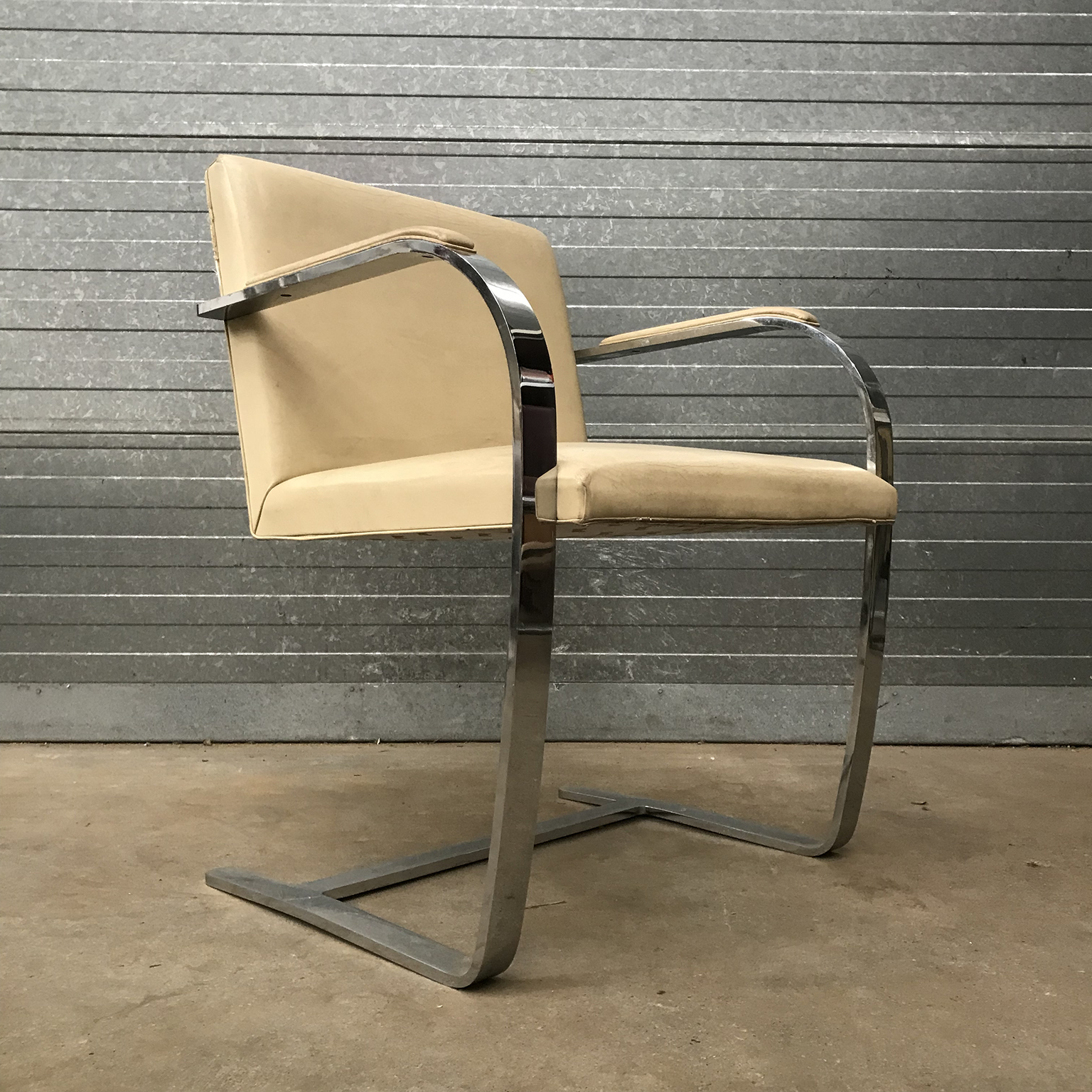 1930, Ludwig Mies van der Rohe, BRNO Flat Base Chair with Cream Leather - Image 2