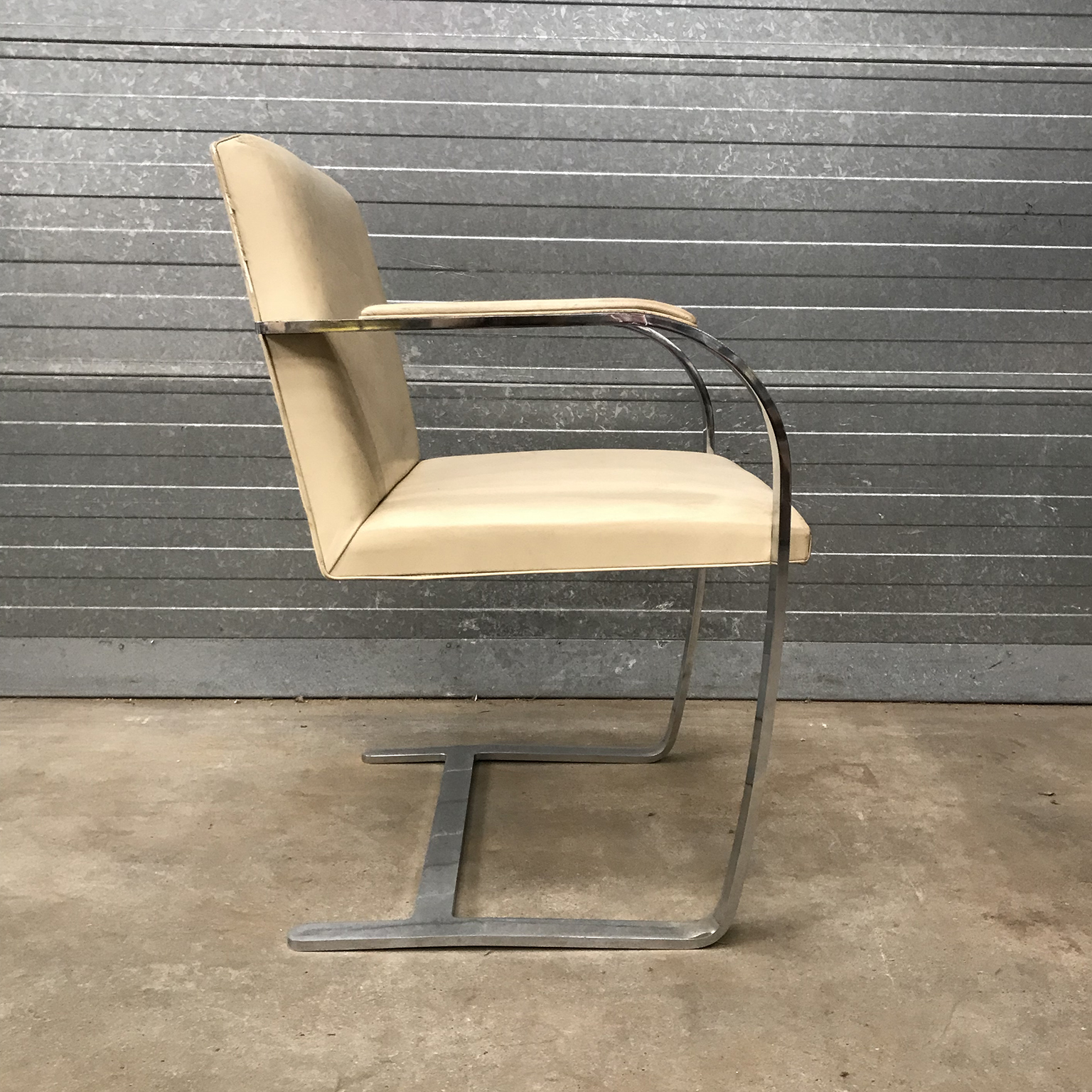 1930, Ludwig Mies van der Rohe, BRNO Flat Base Chair with Cream Leather - Image 3