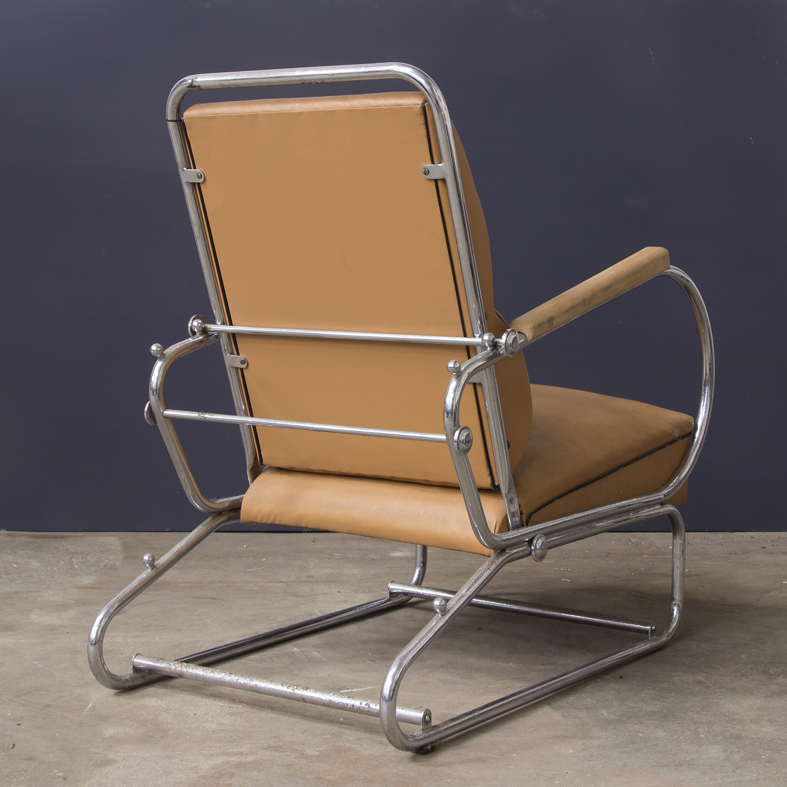 Easy Chair - Image 4