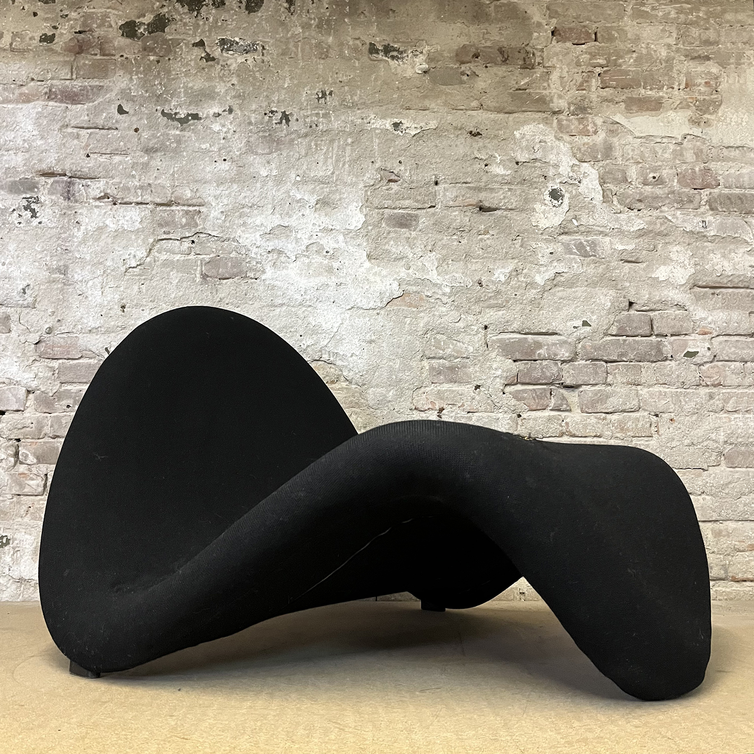 1967, Pierre Paulin, Tongue Lounge chair in Black Upholstery for Artifort - Image 2
